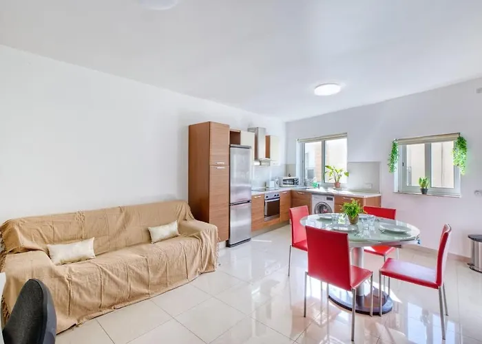 Appartamento Near Promenade & Ferries Tal-Hriereb