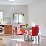 Апартаменты Near Promenade & Ferries *