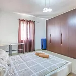 Near Promenade & Ferries Апартаменты Tal-Hriereb