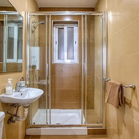 Spacious 1Br, Walk To Sliema & Waterfront