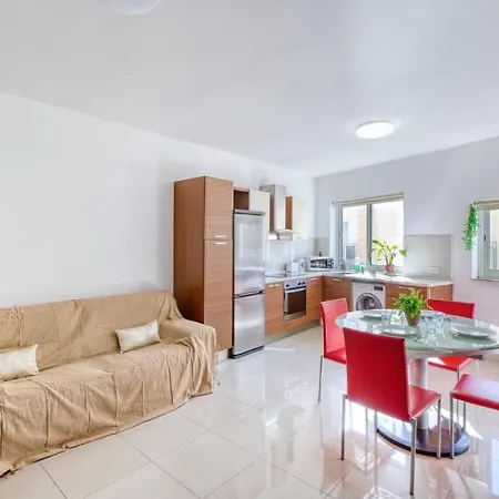 Apartment Spacious 1Br, Walk To Sliema & Waterfront Tal-Hriereb