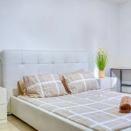 Spacious 1Br, Walk To Sliema & Waterfront Apartment *