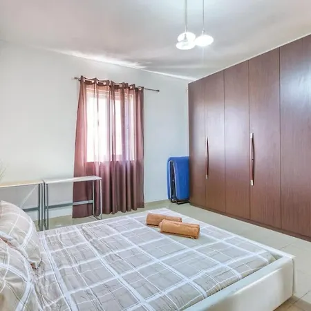 Spacious 1Br, Walk To Sliema & Waterfront Apartment Tal-Hriereb