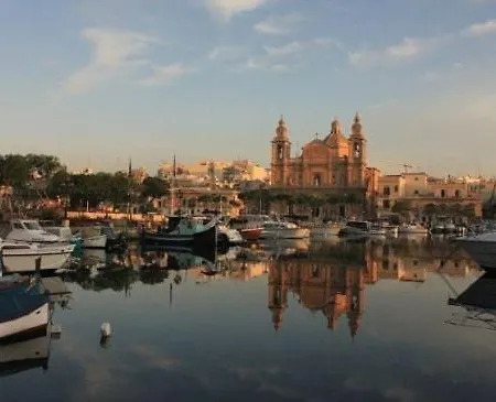 Spacious 1br, Walk To Sliema & Waterfront Tal-Hriereb