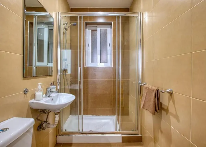 Near Promenade & Ferries