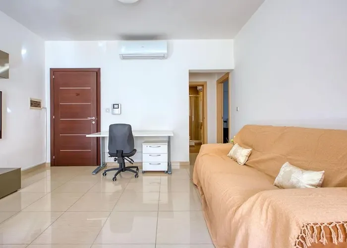 Near Promenade & Ferries Appartement *